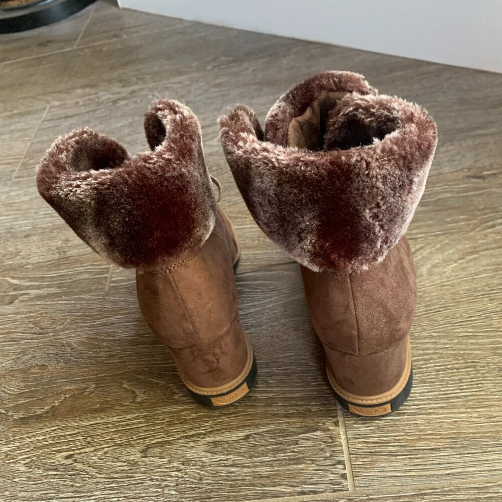NWOT Dr. Scholls J Furry Wedge Bootie - 9.5 - Picture 3 of 8